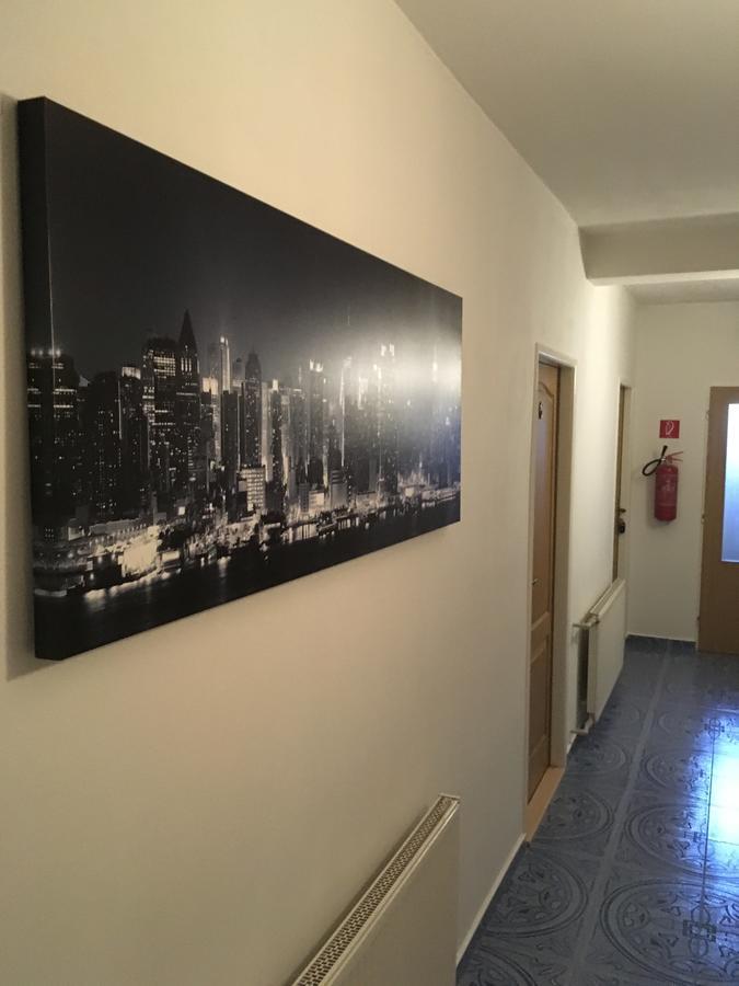 Harrys City Motel Komárno Eksteriør bilde